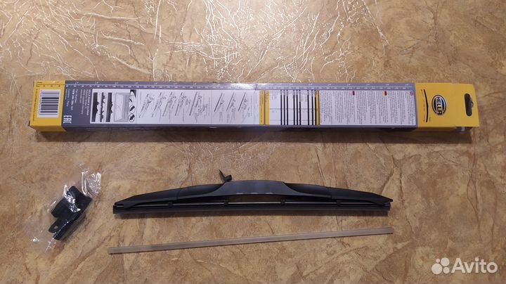 Щетка стеклоочистителя Hella Razor Hybrid 350 мм