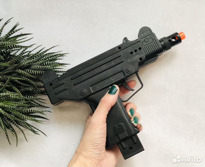 Игрушечный автомат трещотка калаш