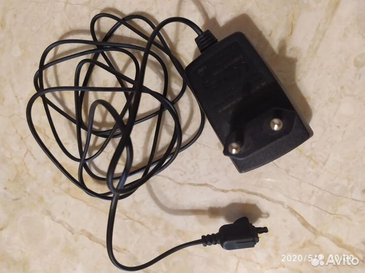 Зарядные устройства для мобильных телефонов