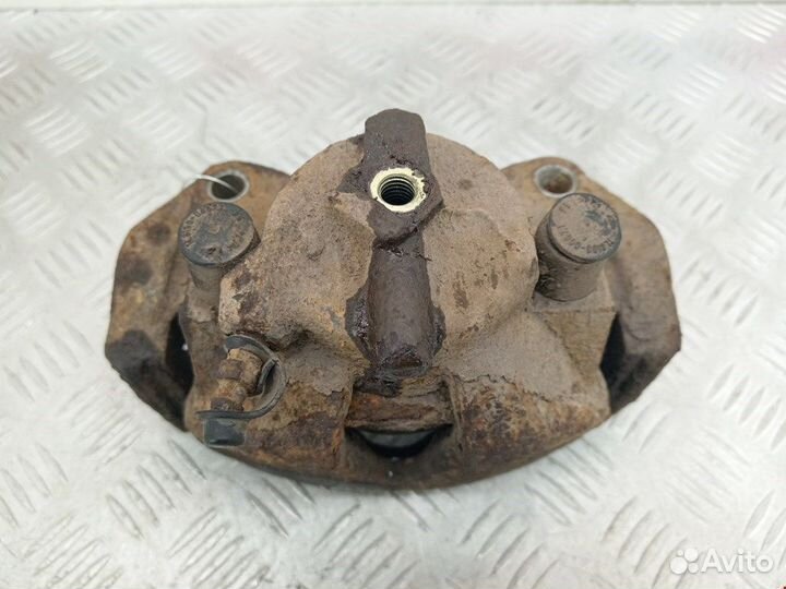 Суппорт передний правый для Opel Astra G 93176427