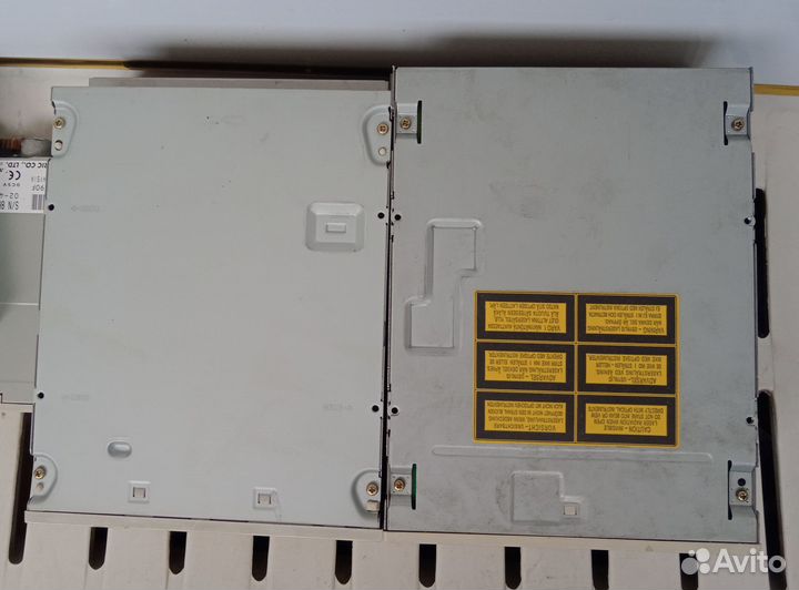 1 DVD-ROM + 3 CD-ROM + 3 FDD 3.5