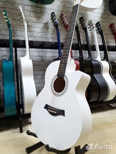 Гитара Белучи