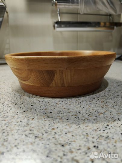 Глубокая тарелка из дерева
