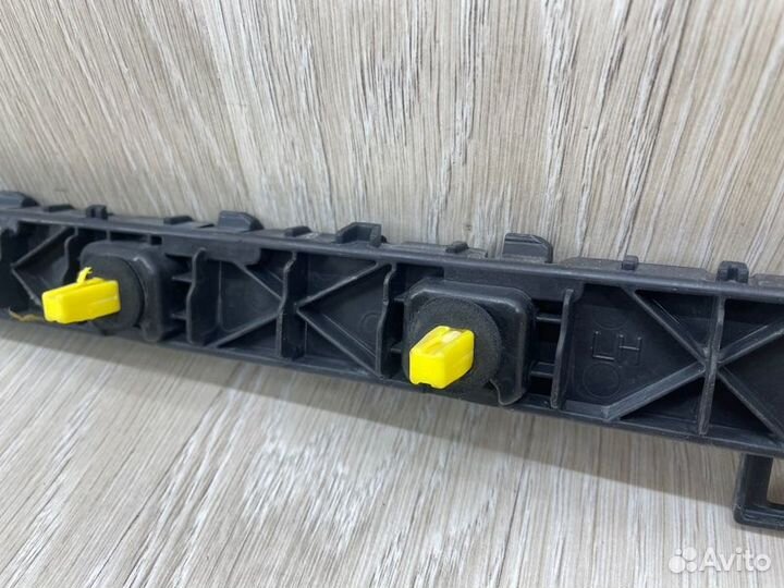 Кронштейн бампера задний левый Hyundai Solaris 2