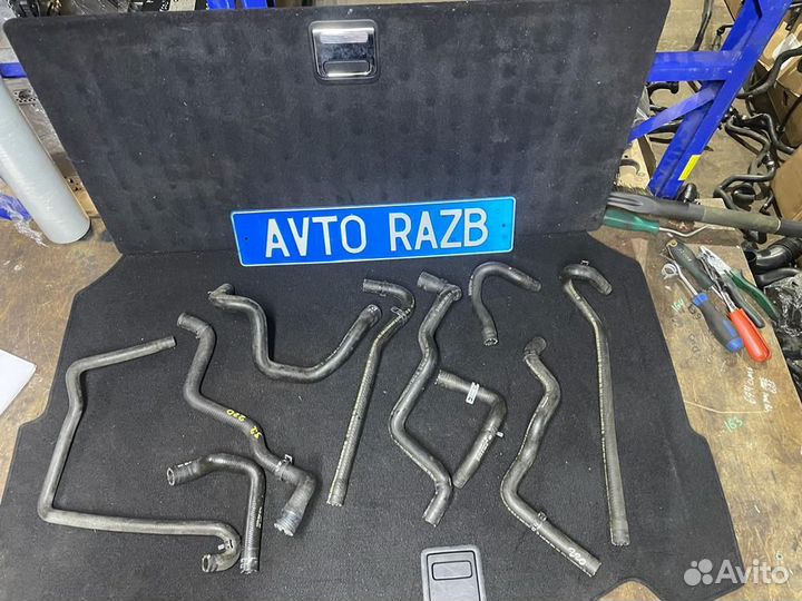 Патрубки шланги охлаждения на Мерседес к2