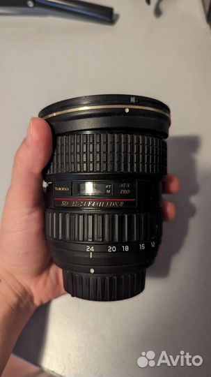 Зеркальный фотоаппарат