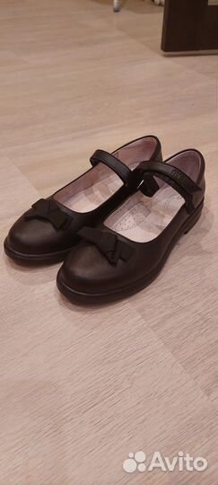 Туфли для девочки бу 1 раз