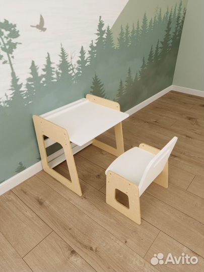 Стол и стульчик для детей растущий