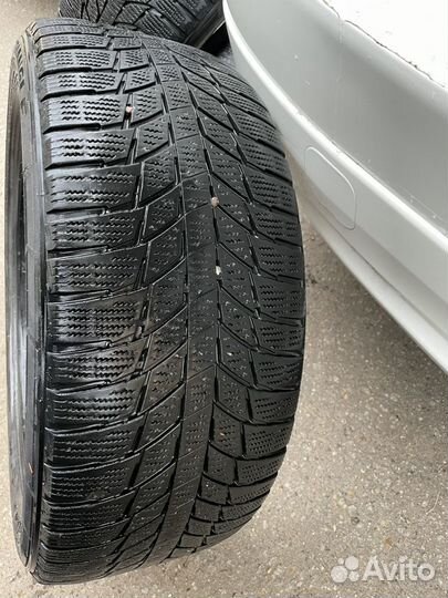 Triangle Snowlink TWT02 235/45 R18 98