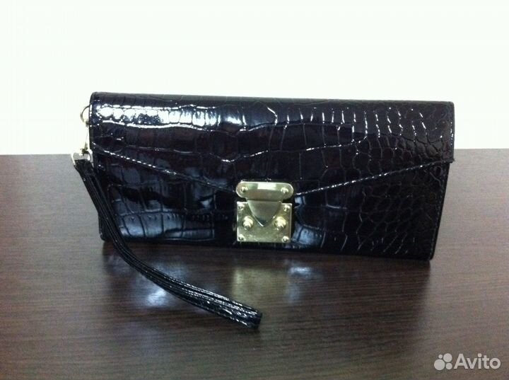 Женский клатч-кошелек