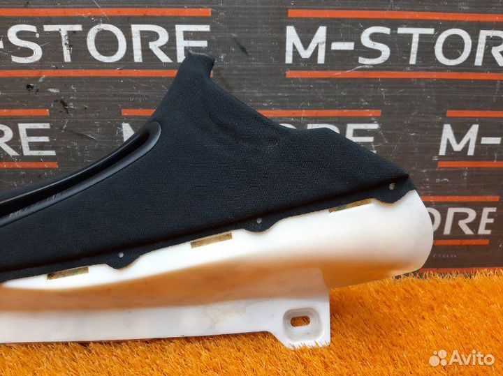 Обшивка стойки задняя левая Mercedes-Benz S-Class