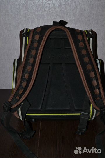 Школьный ранец