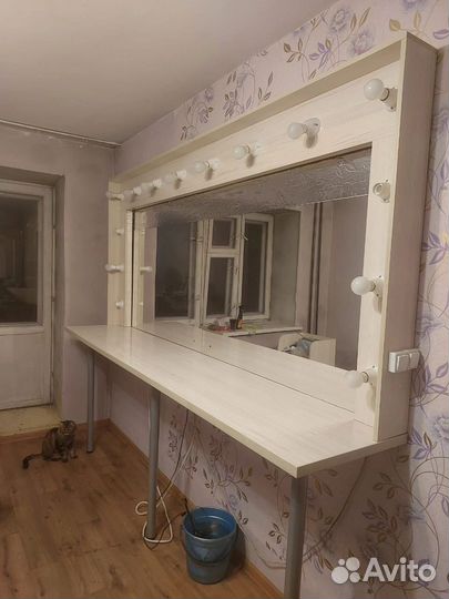 Гримерное зеркало со столом бу