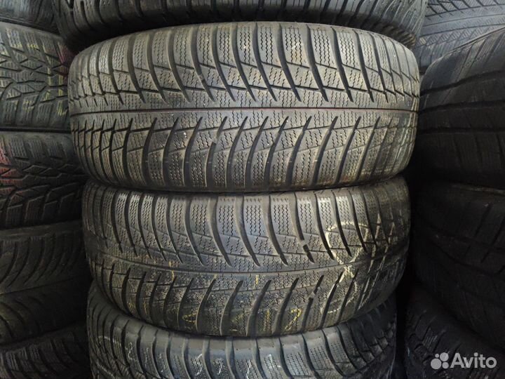 Bridgestone Blizzak LM-001 215/55 R17