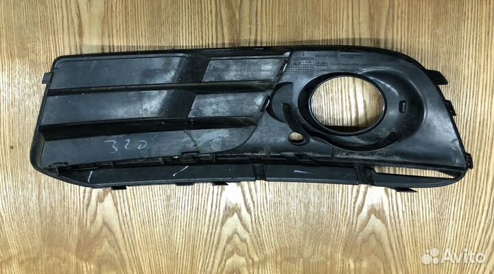 Решетка в бампер правая Audi Q5 8R 2013-2017