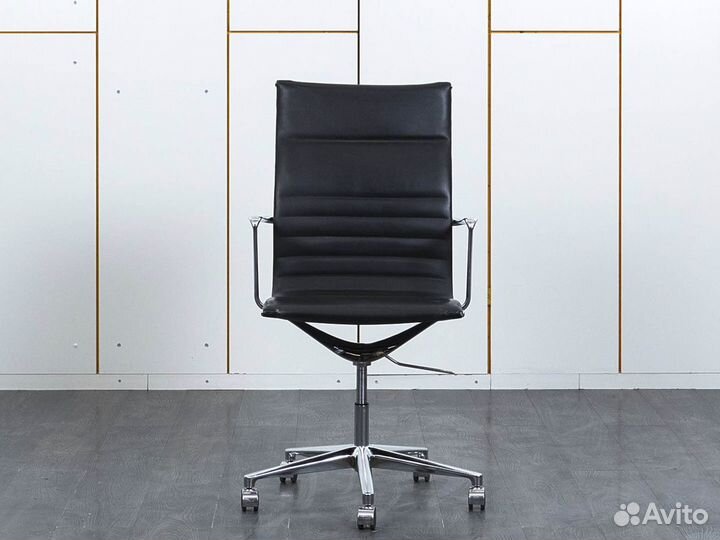 Офисное кресло для руководителя