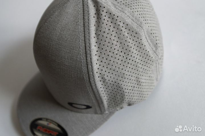 Кепка Oakley New Aero Performance Trucker