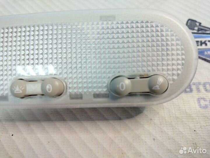 Плафон салонный передний Nissan Juke F15