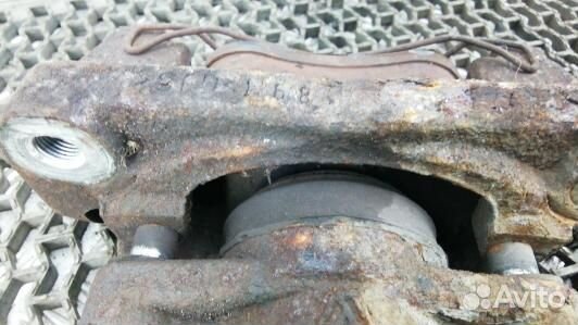 Суппорт тормозной передний правый renault megane 3