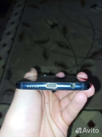 Телефон Huawei p20 lite