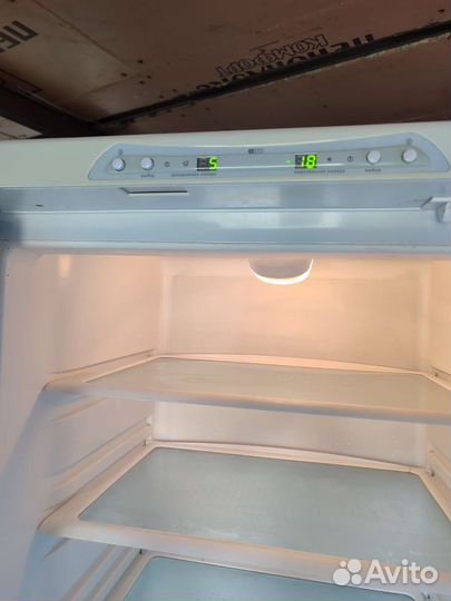 Холодильник Бирюса