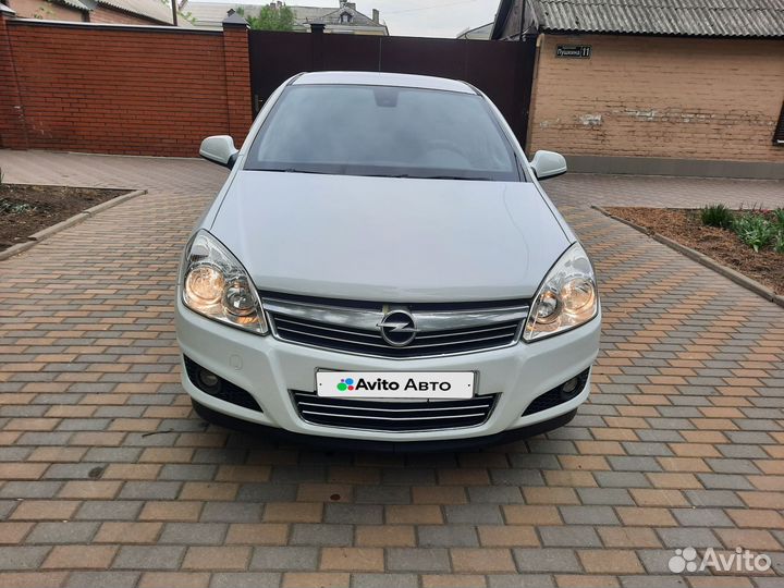 Opel Astra 1.8 МТ, 2011, 237 568 км