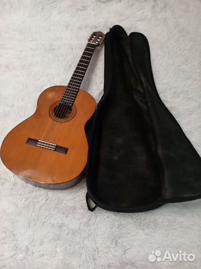 Классическая гитара yamaha c40