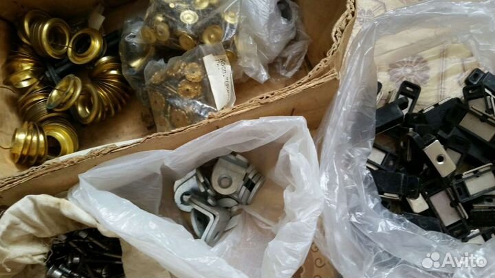 Петли для дверей, фурнитура