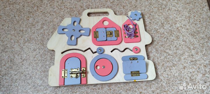 Бизиборд домик