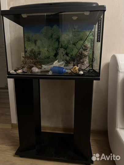Аквариум с тумбой