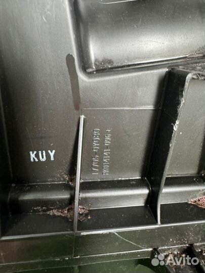 Корпус воздушного фильтра Toyota C-hr Auris