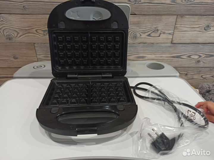 Электровафельница Kitford