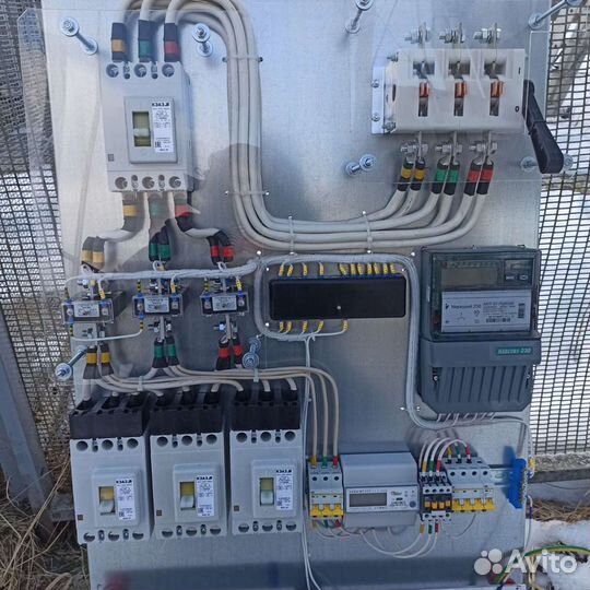 Электромонтер с опытом в строительстве