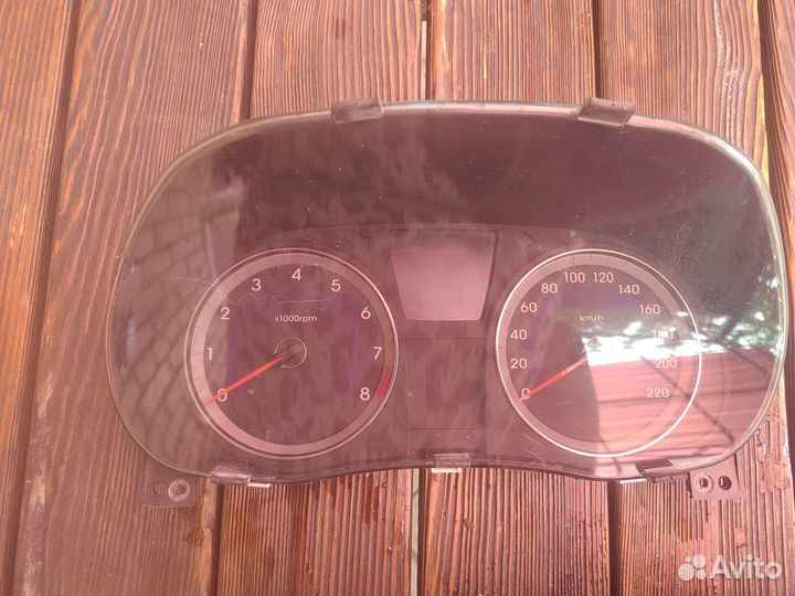 Панель приборов Hyundai Solaris