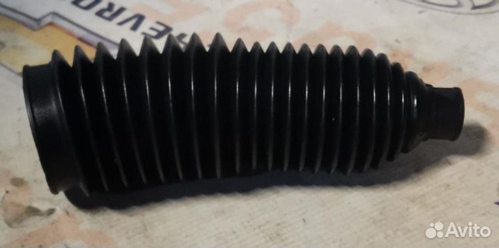 Пыльник рулевой рейки новый audi a4 Passat Skoda