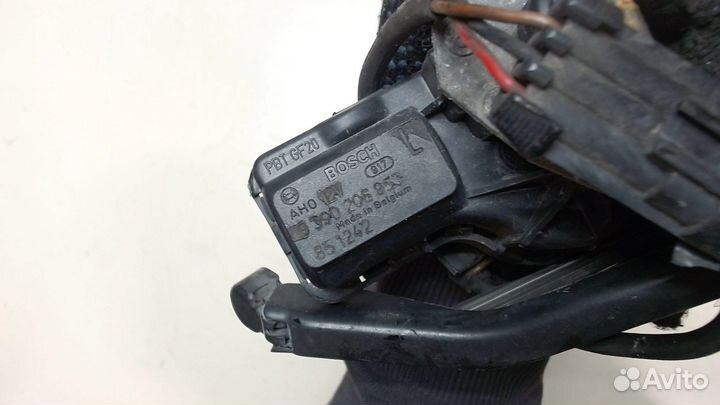 Двигатель стеклоочистителя передний Volvo S40 / V4