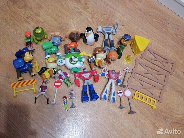 Фигурки игрушки животные, насекомые, из мультиков