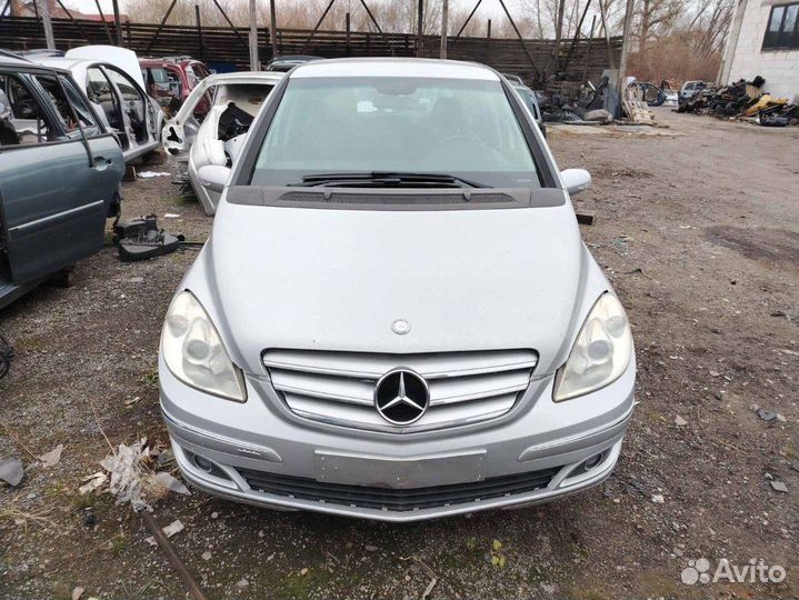 Зеркало левое Mercedes B W245