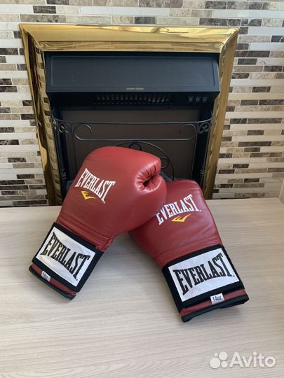 Боксерские перчатки everlast 14 oz