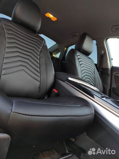 Автомобильные чехлы Volkswagen Polo