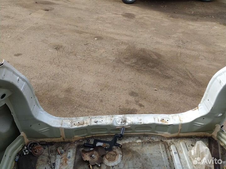 Задняя часть mitsubishi outlander 3