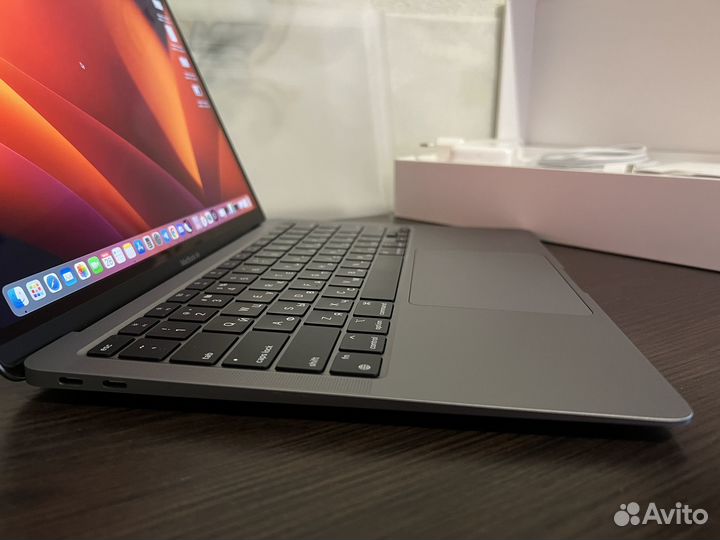 Macbook air 13 2020 m1 8gb 256