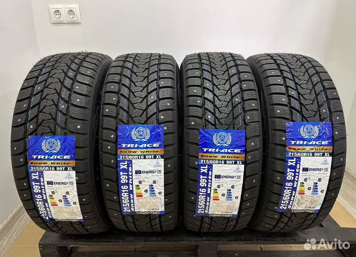 Tri Ace Snow White II 215/60 R16 48T