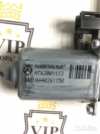 Моторчик стеклоподъемника передний правый