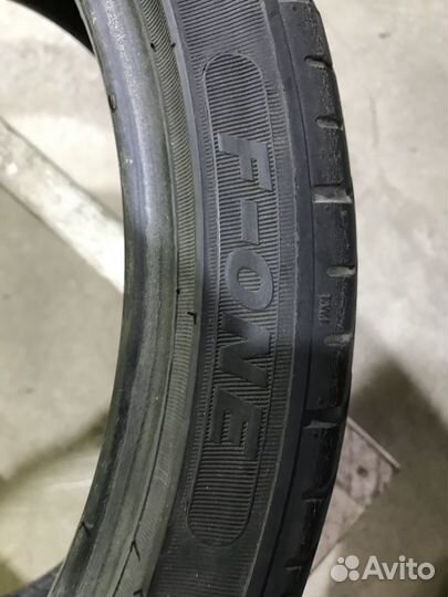 Durun F-One 235/45 R19