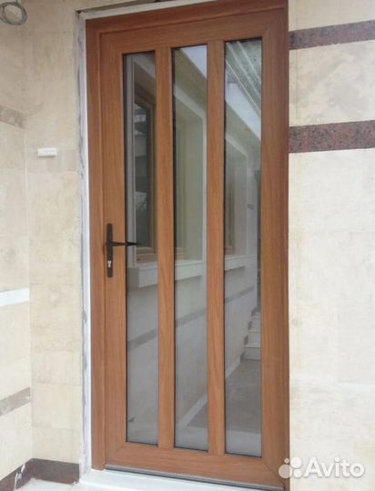 Входные двери пластиковые