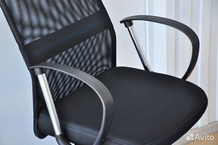 Офисное кресло 