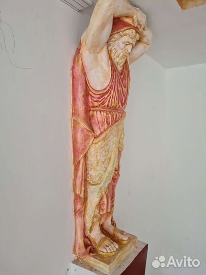 Гипсовая скульптура Атлант