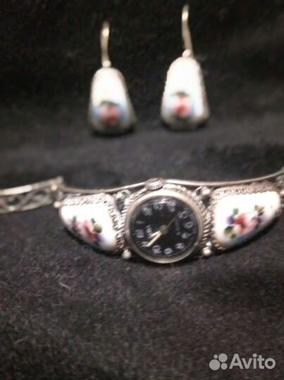 Комплект серьги и часы