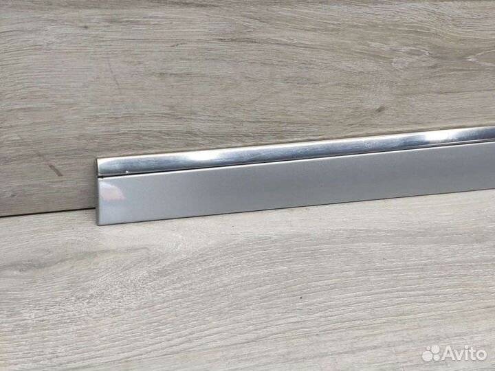 Молдинг двери Mercedes M W164